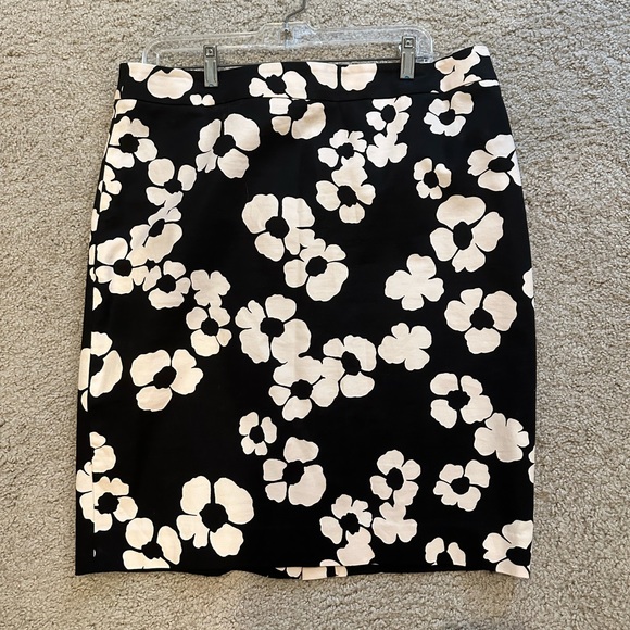 🌼 ANN TATLOR LOFT Blossom Floral Pencil Lined Skirt: Size 14 - Picture 2 of 7